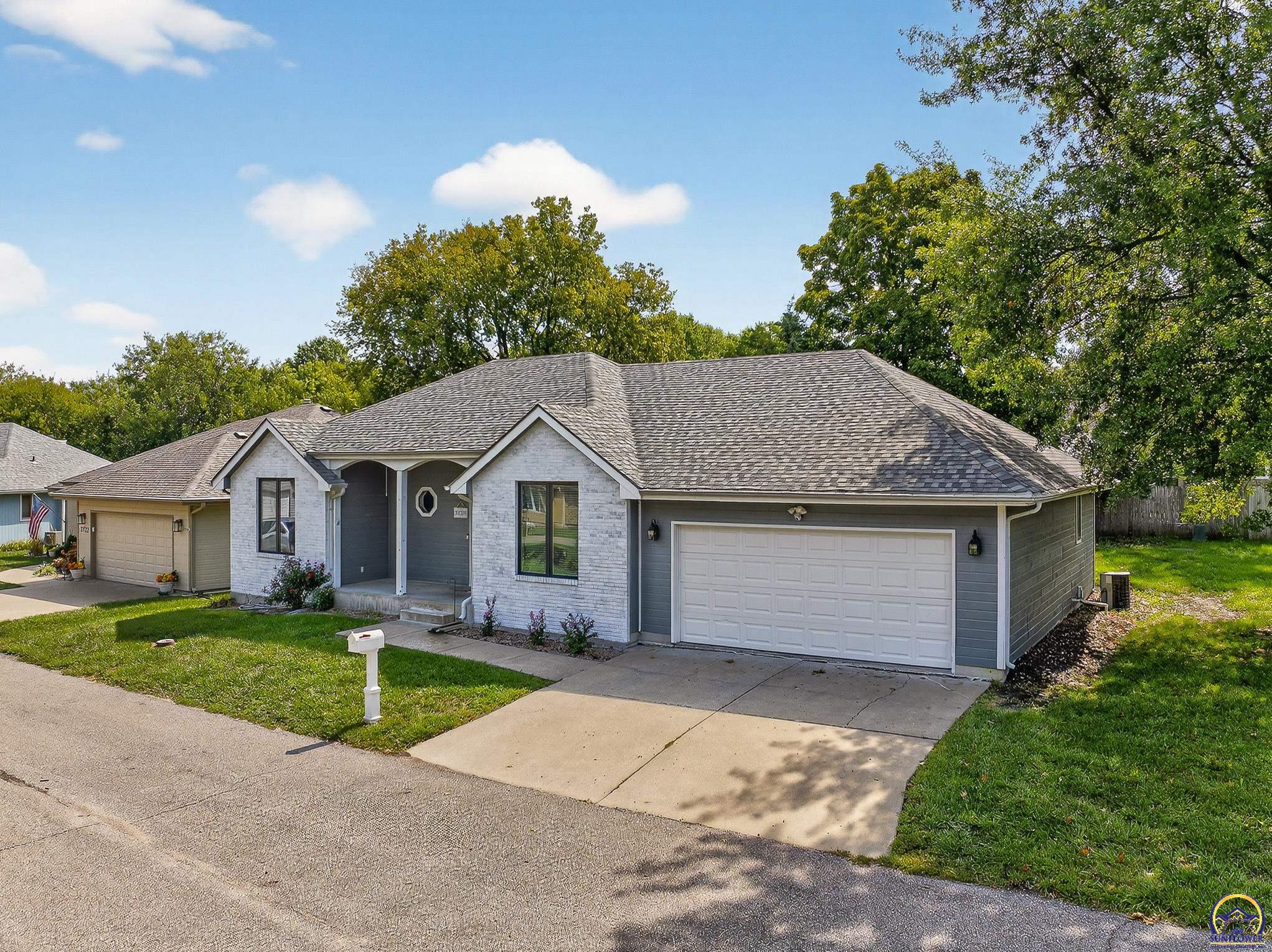 3724 SW Brook Lawn CIR