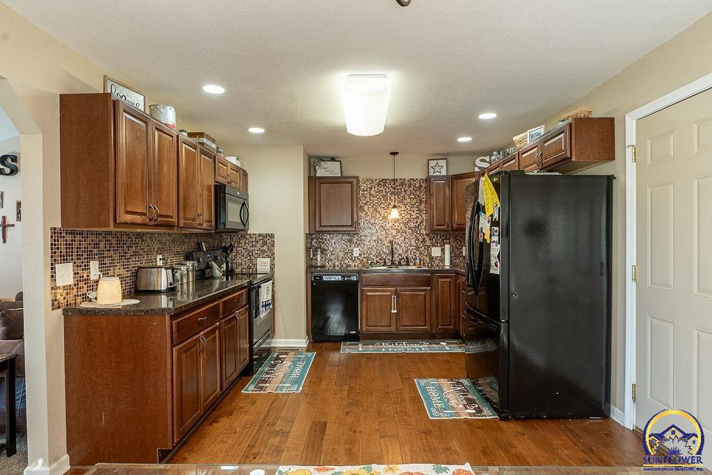 21015 N Sail A Way DR