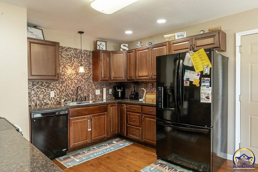 21015 N Sail A Way DR