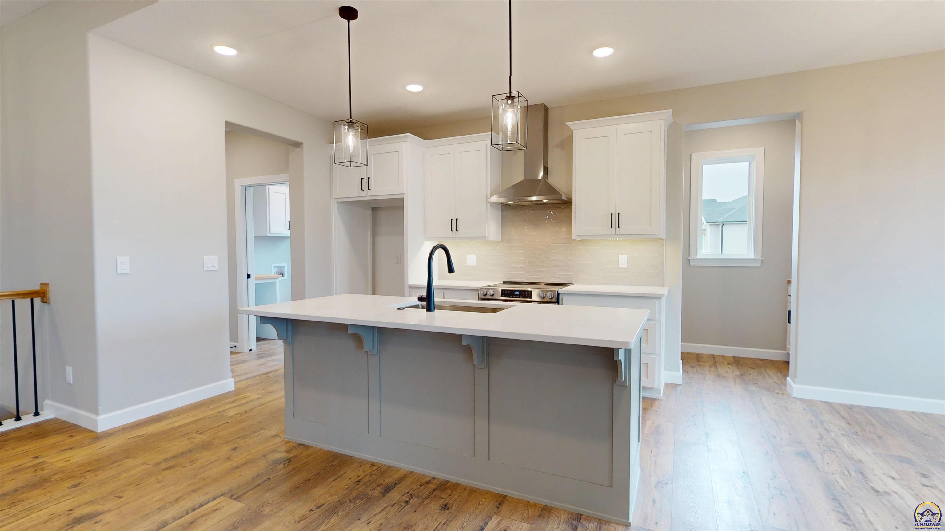 2628 SW Sherwood Park DR