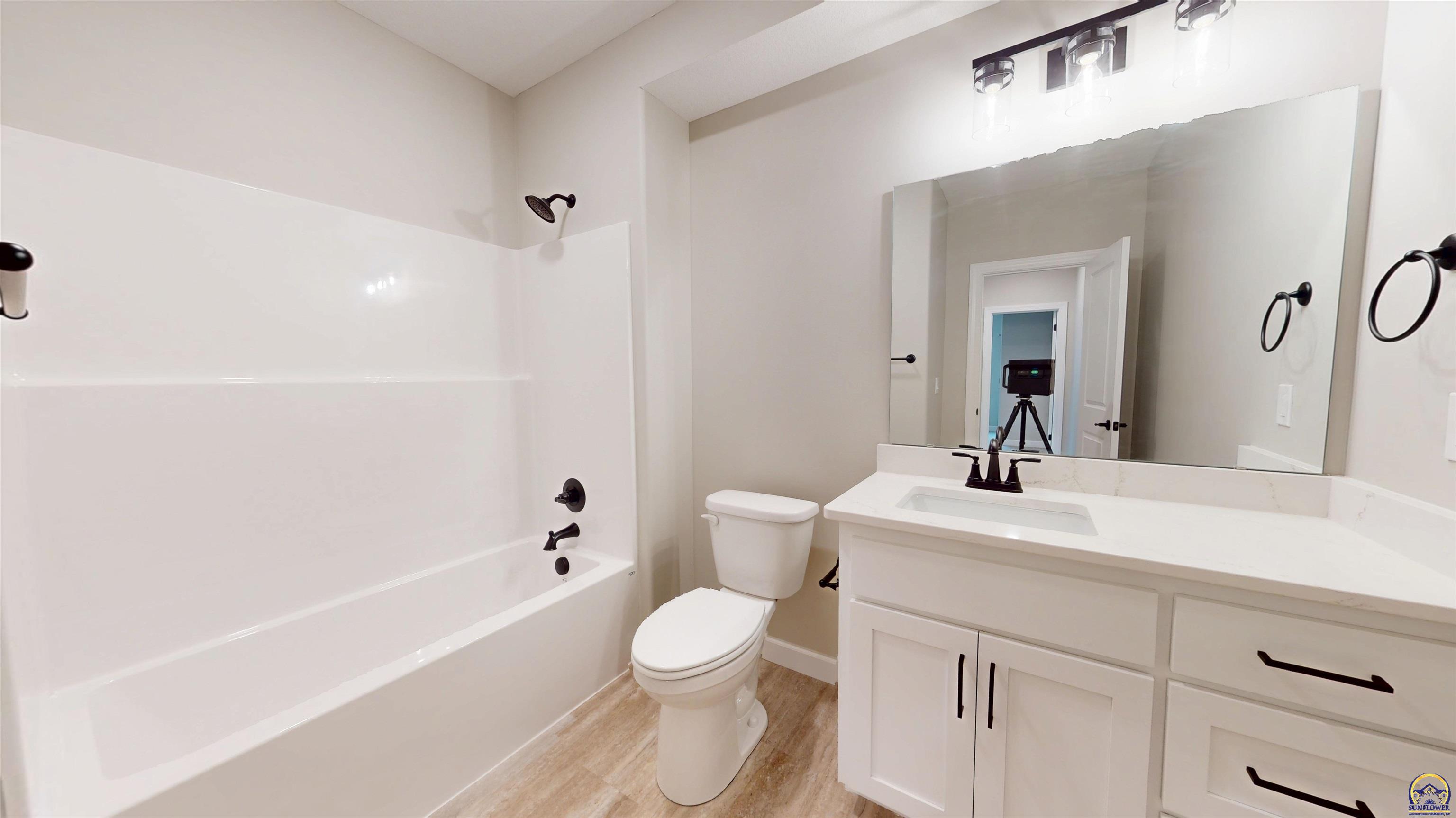 2628 SW Sherwood Park DR