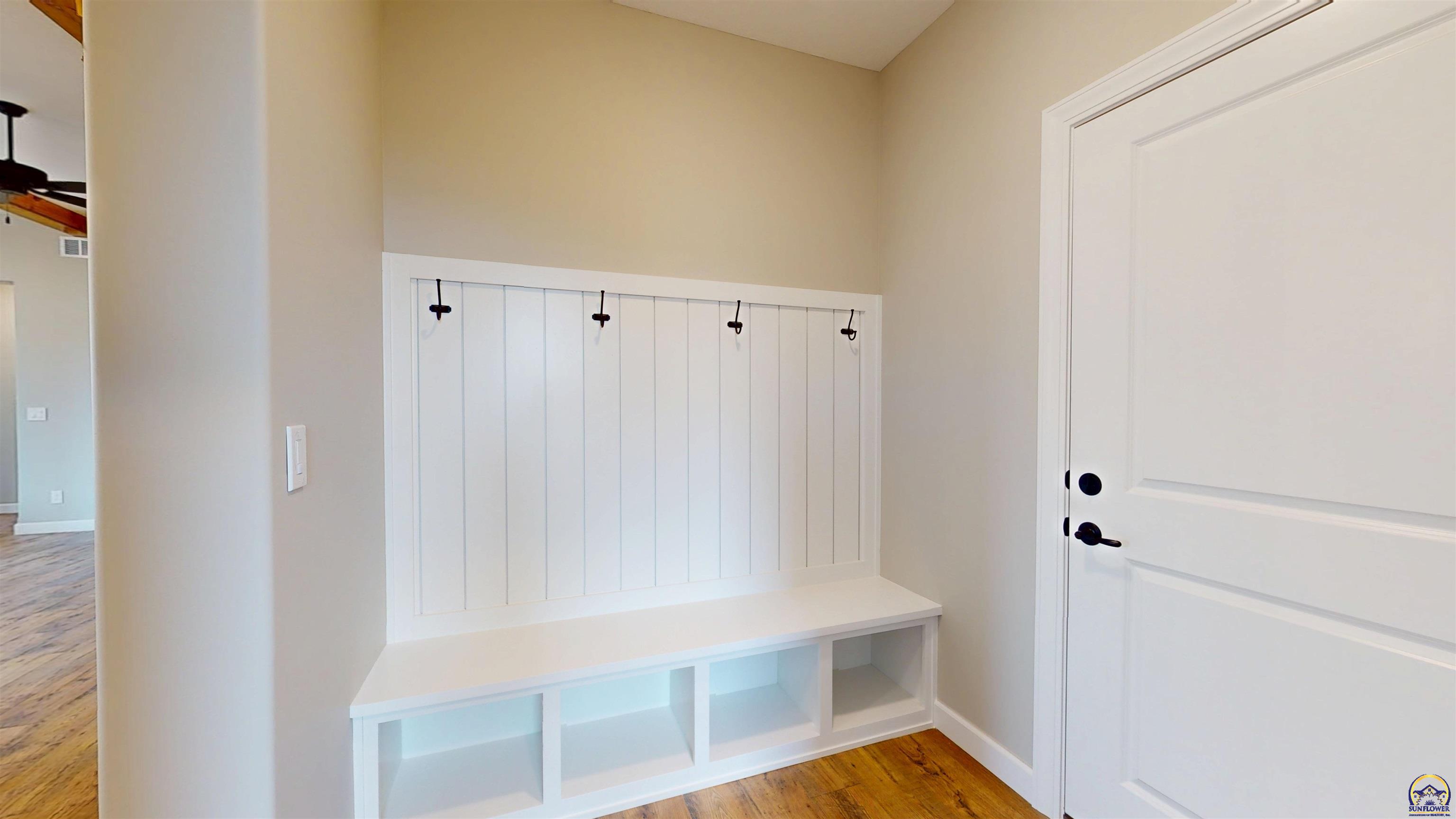 2628 SW Sherwood Park DR