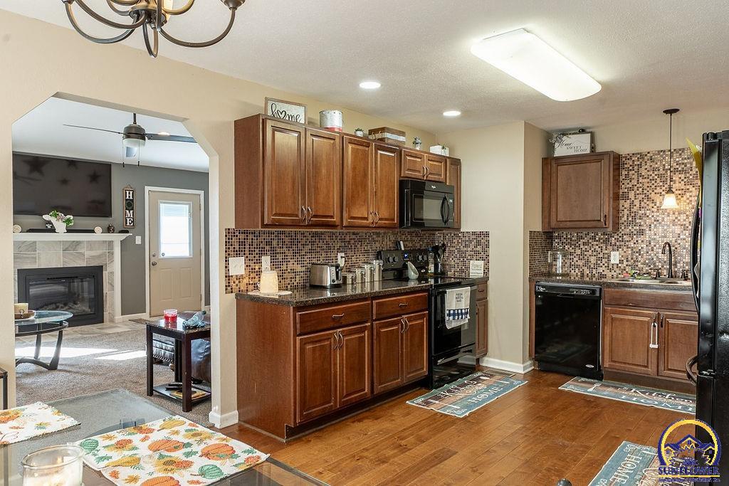 21015 N Sail A Way DR