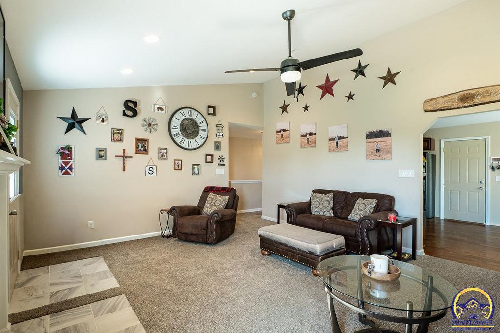 21015 N Sail A Way DR