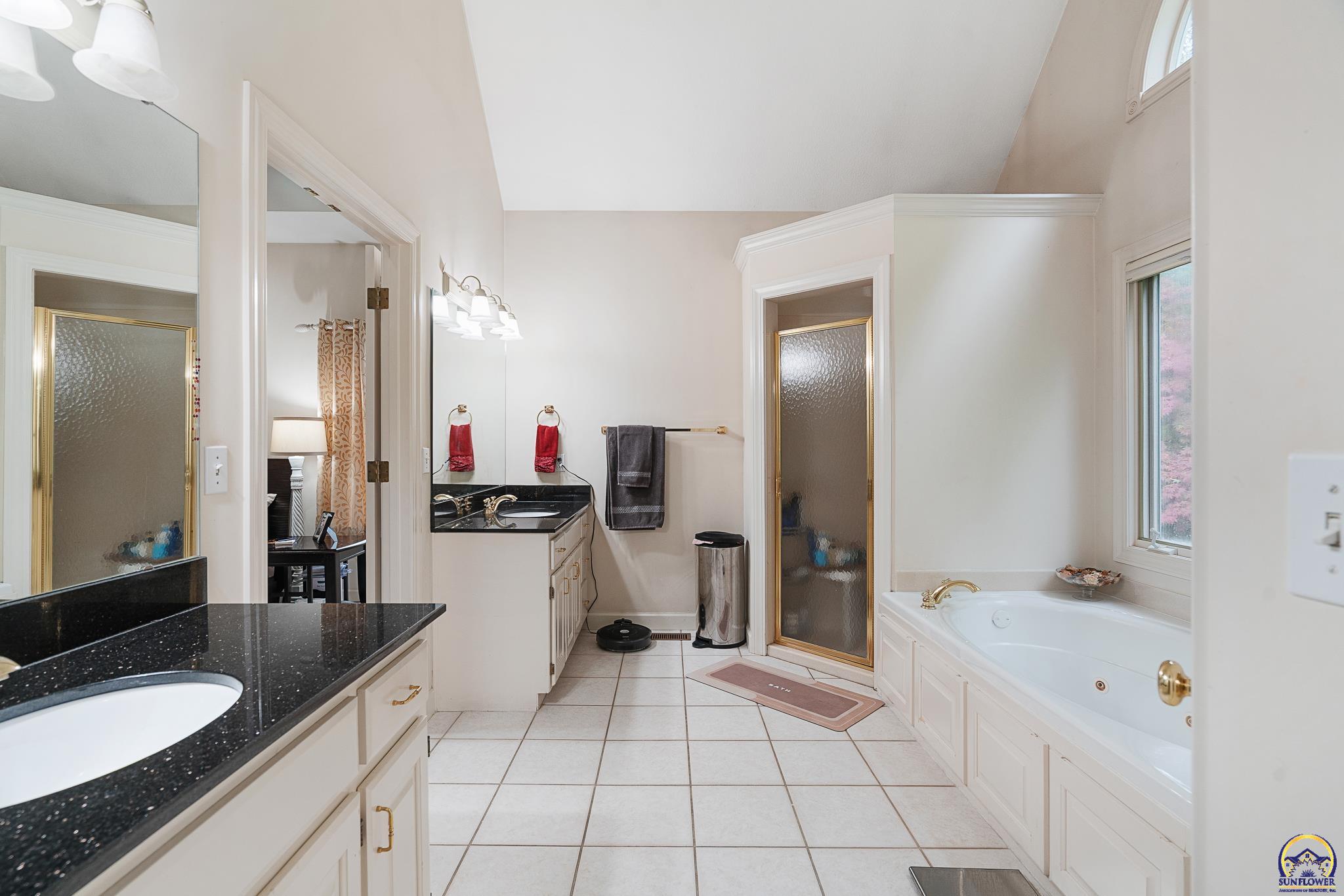 5319 SW 40th Ter