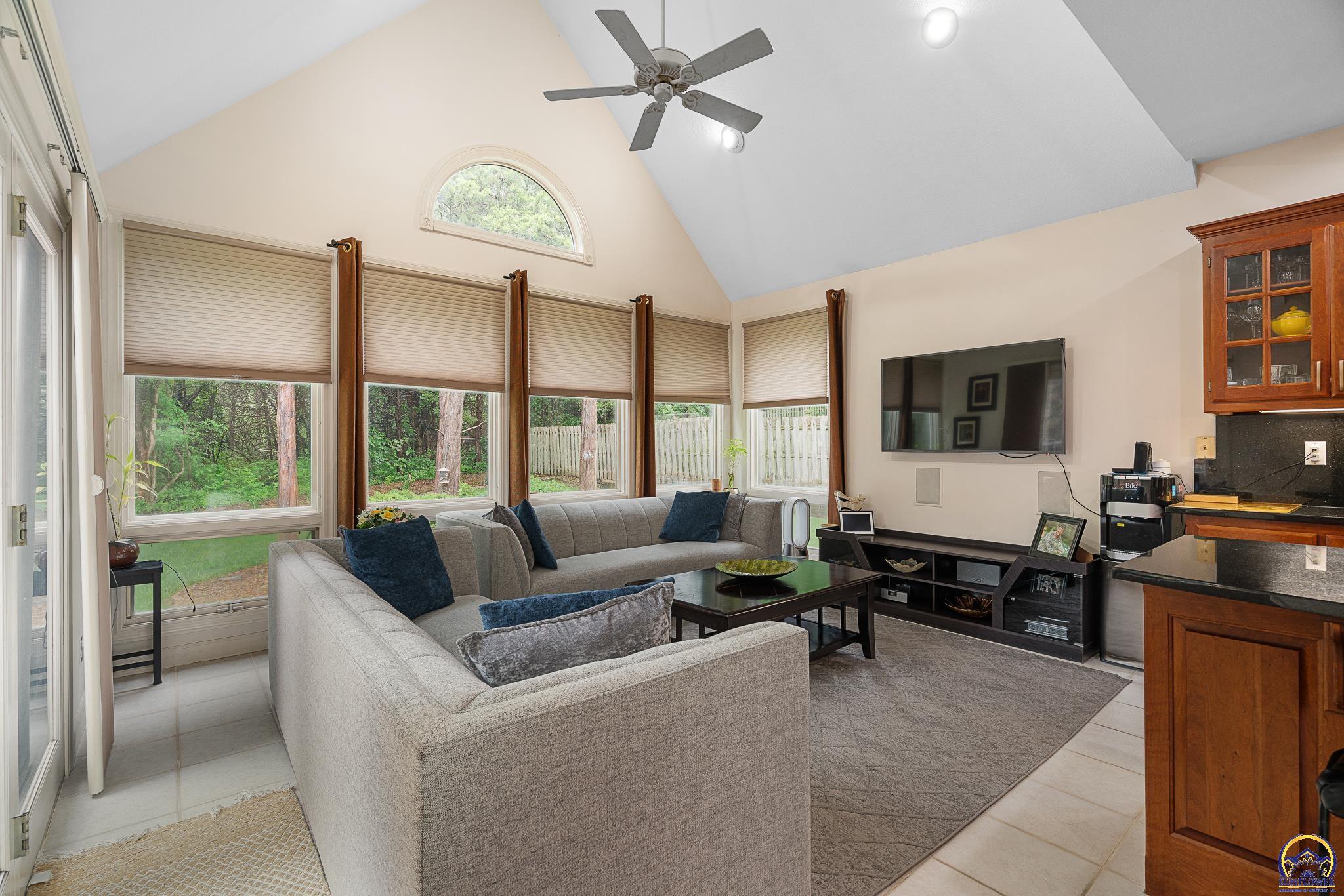 5319 SW 40th Ter