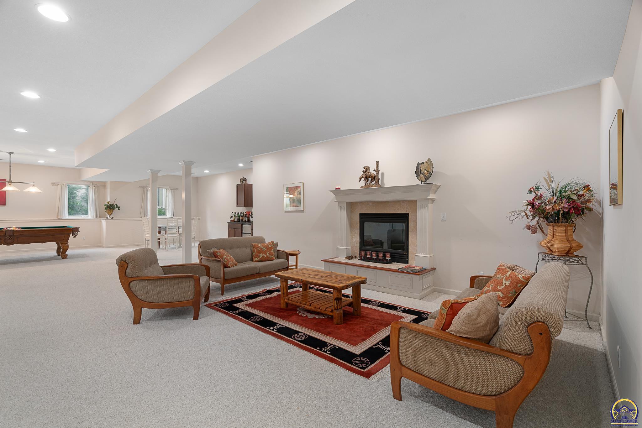 5319 SW 40th Ter