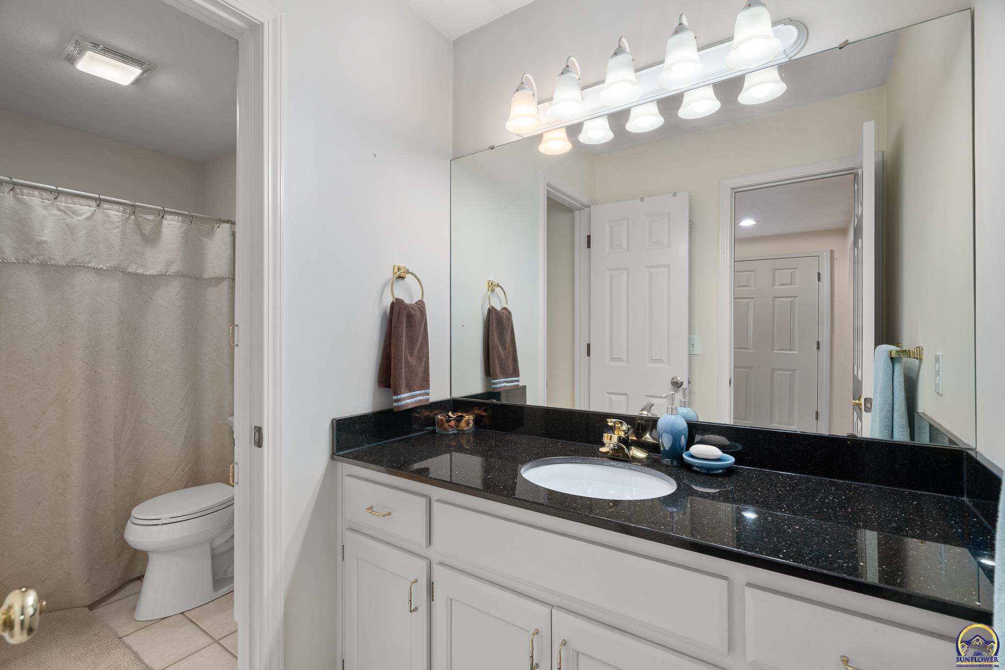 5319 SW 40th Ter
