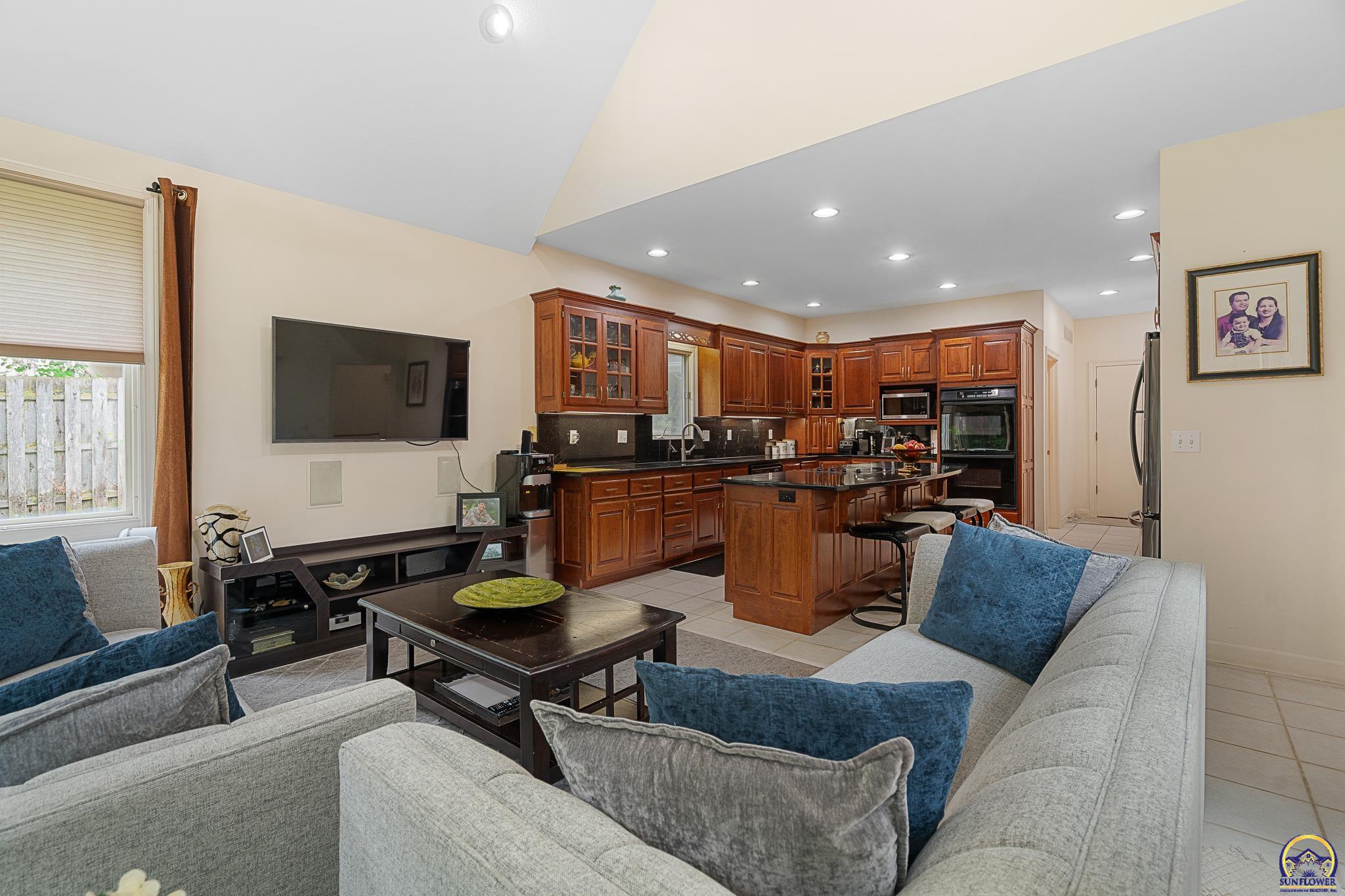 5319 SW 40th Ter