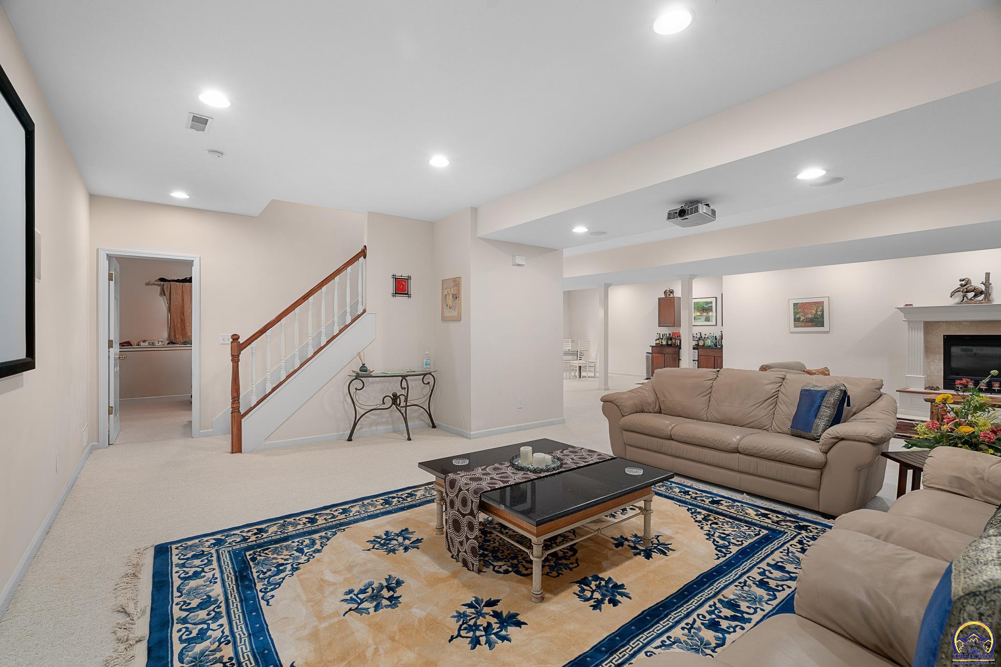 5319 SW 40th Ter
