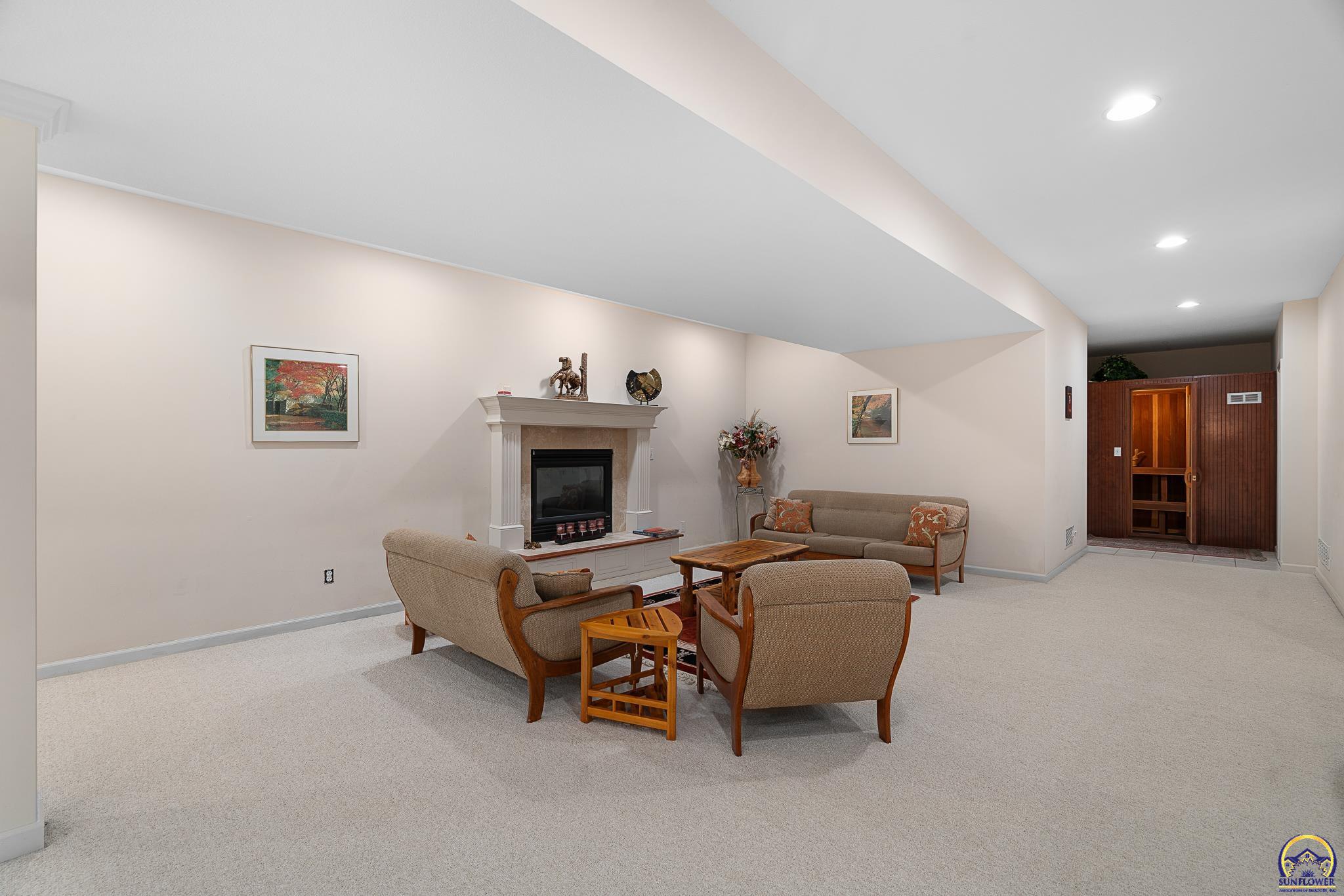 5319 SW 40th Ter