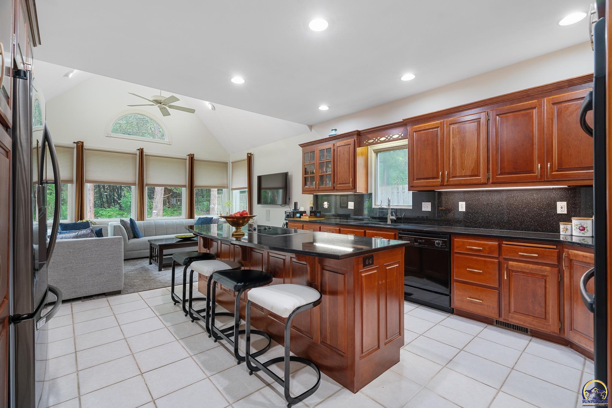 5319 SW 40th Ter