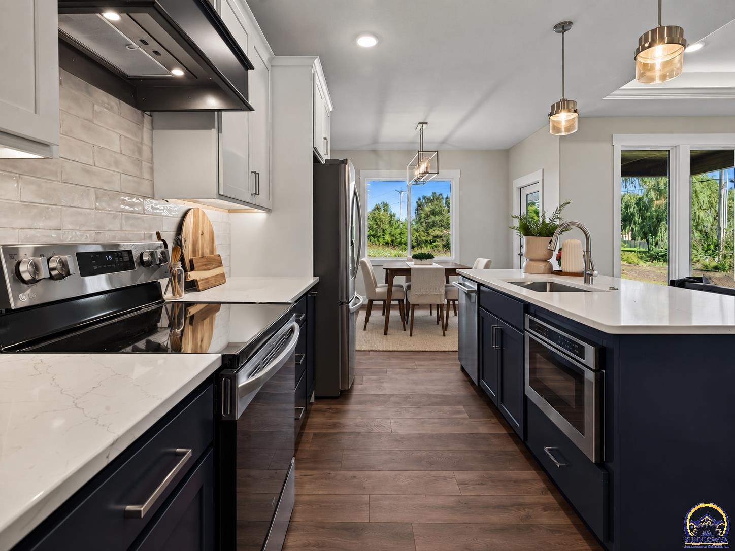 2616 SW Sherwood Park DR