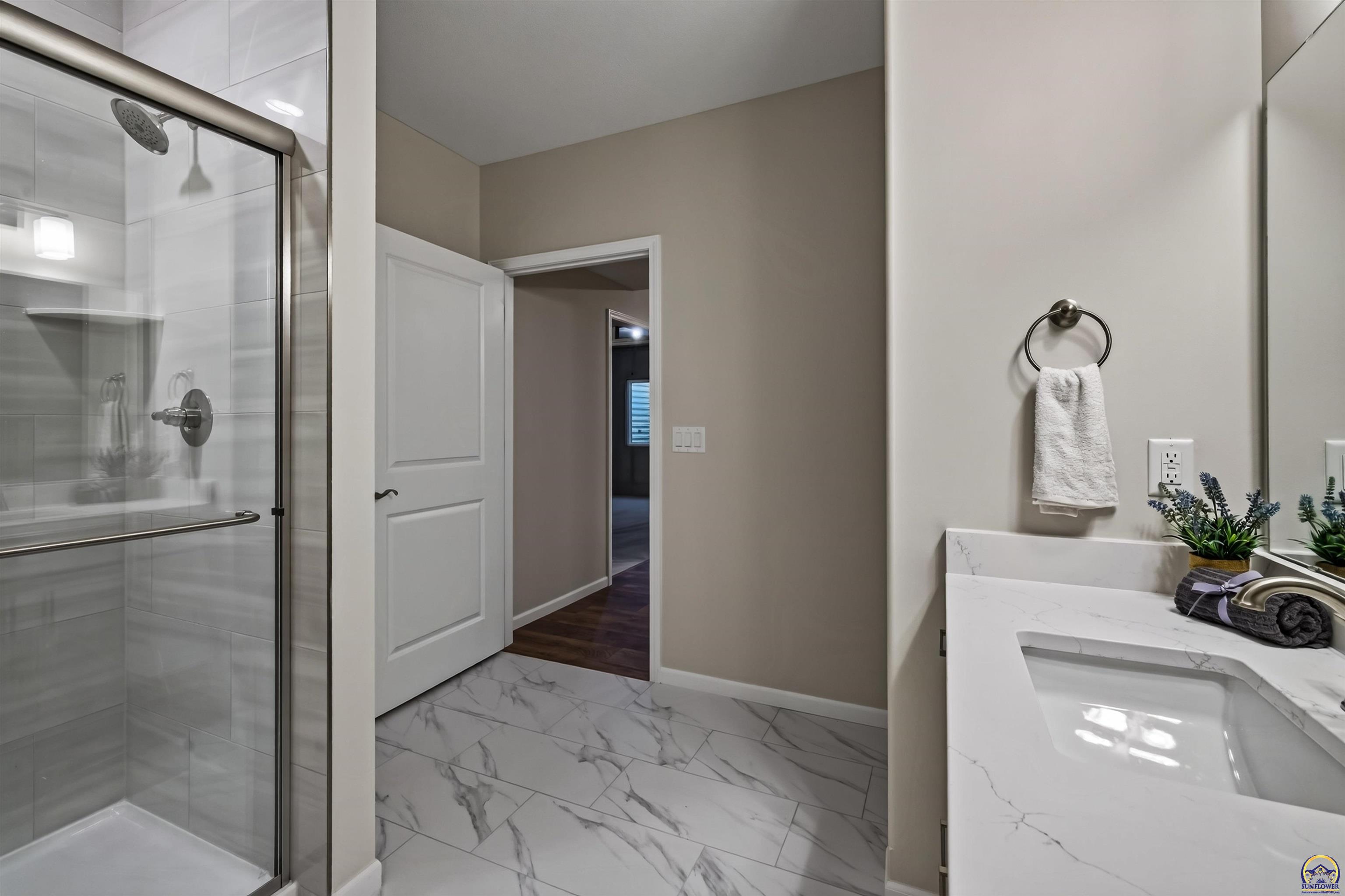 2616 SW Sherwood Park DR