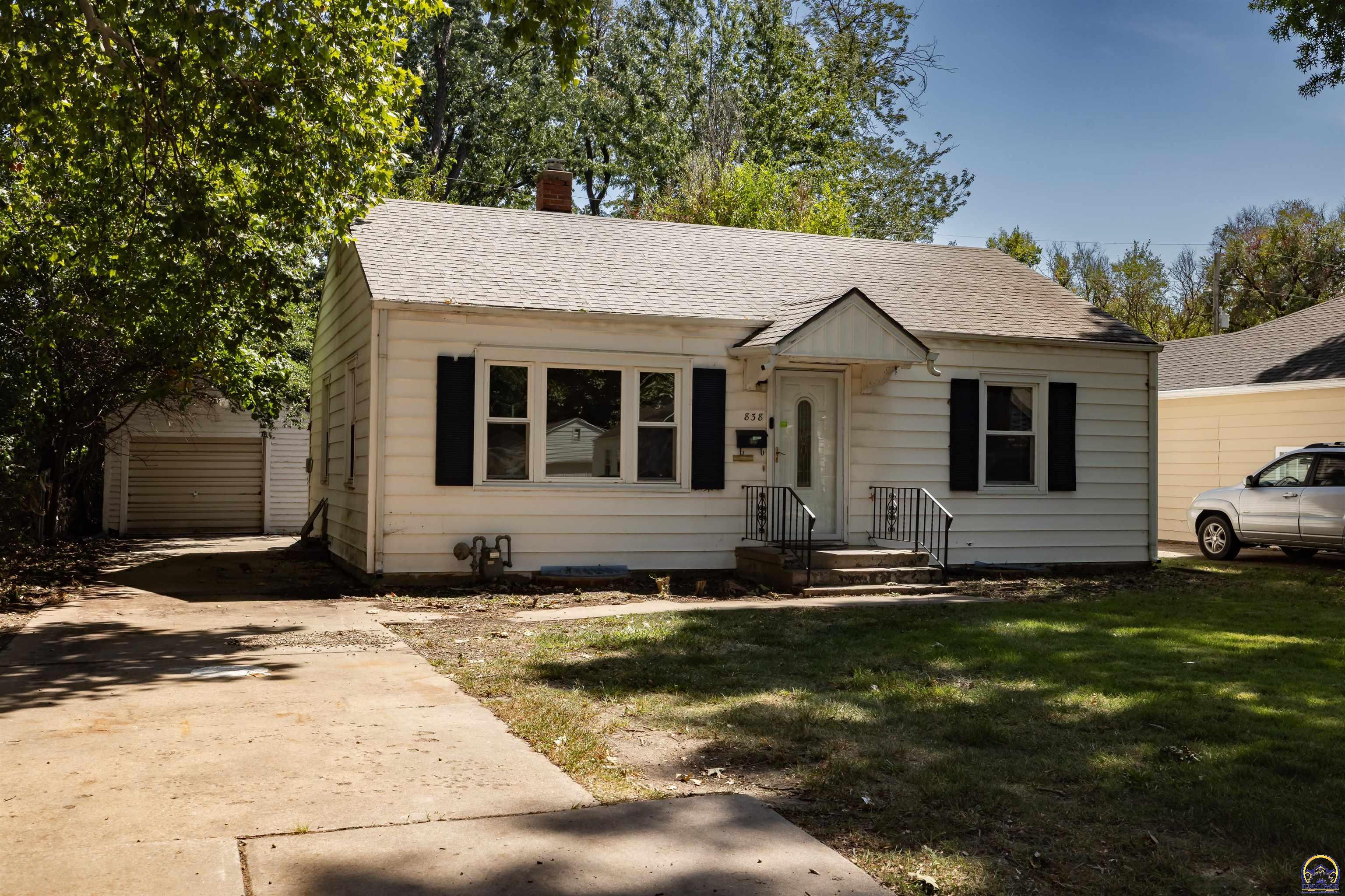 838 SW Webster AVE
