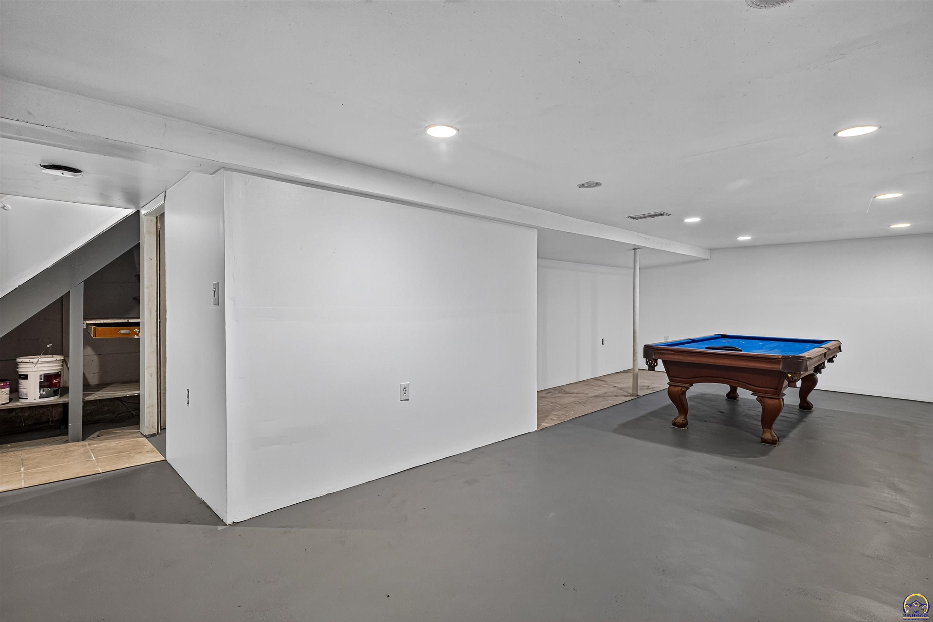 838 SW Webster AVE