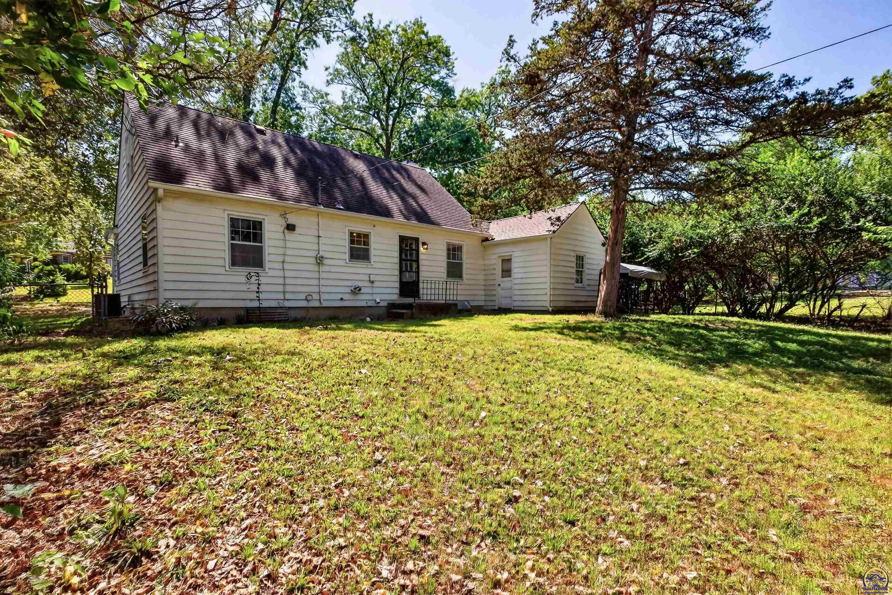 510 SW Merriam CT