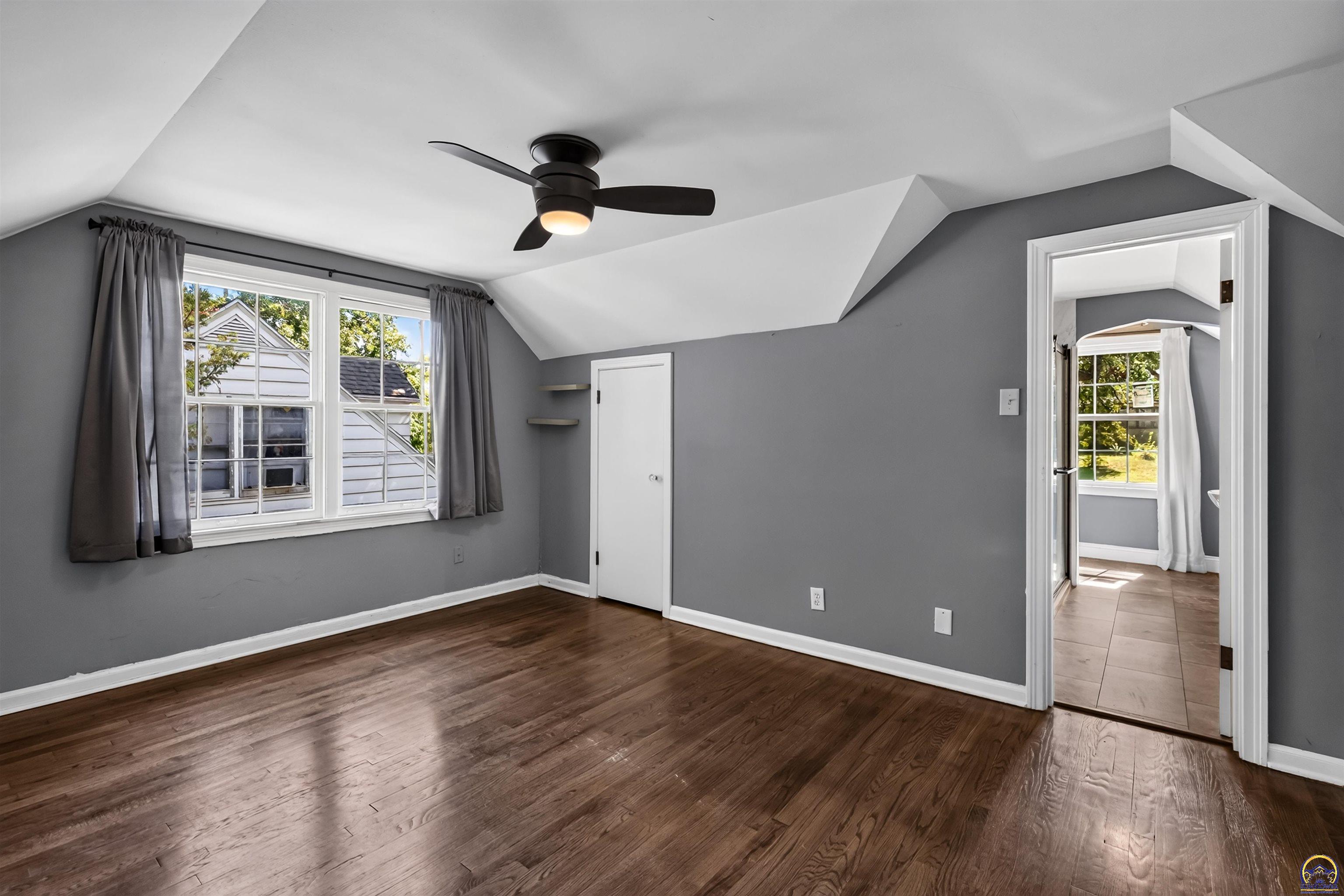 510 SW Merriam CT