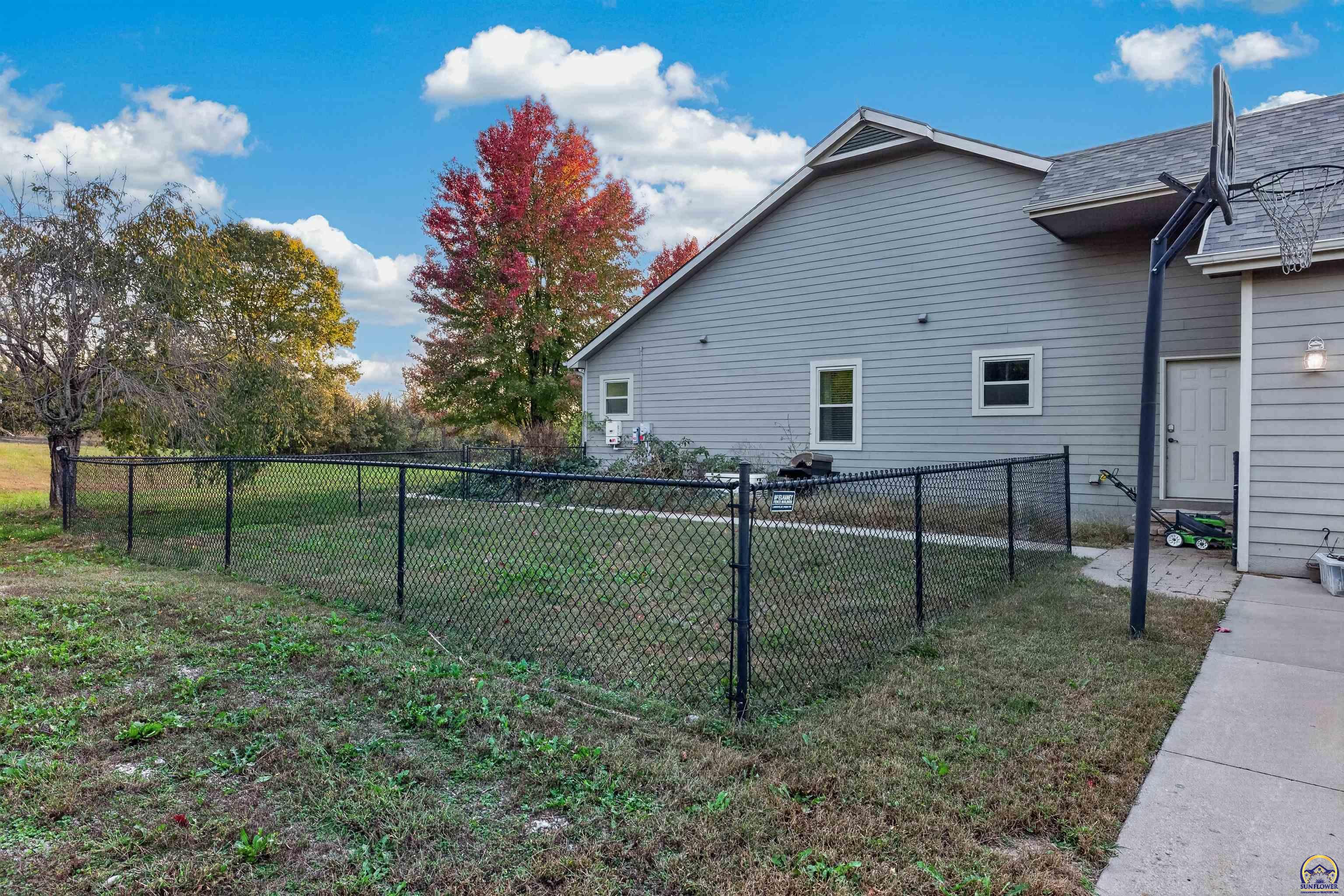 597 N 1600 RD