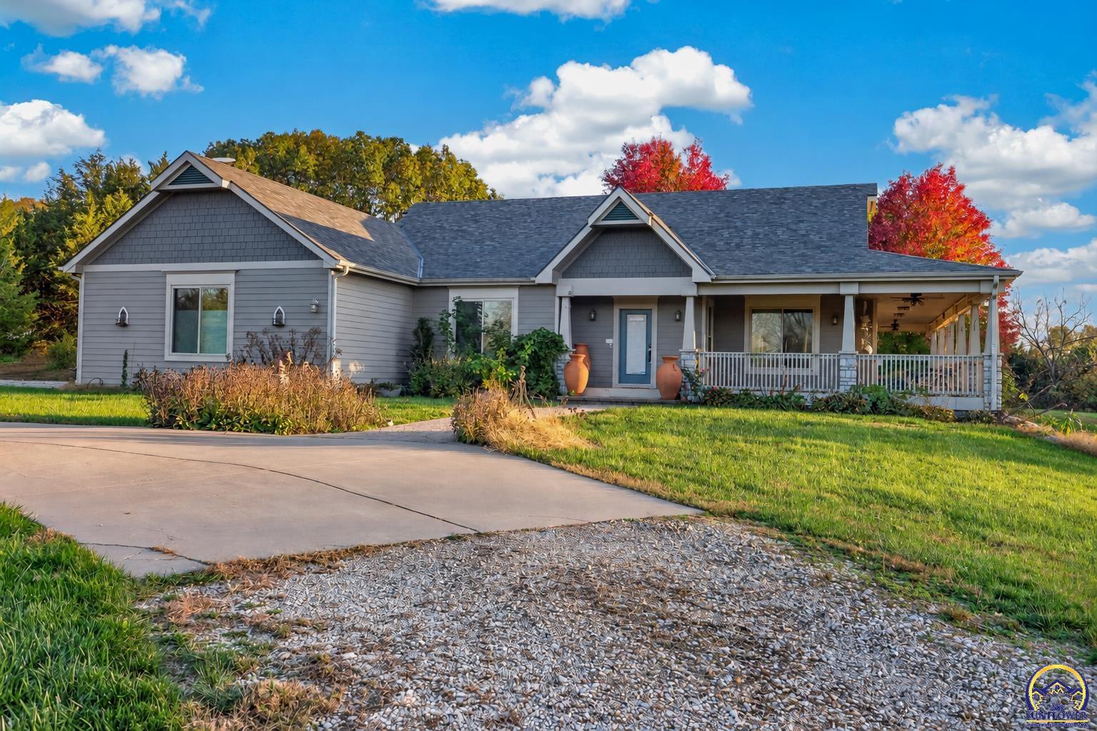 597 N 1600 Rd Lawrence Ks Us 66049 Sun247286