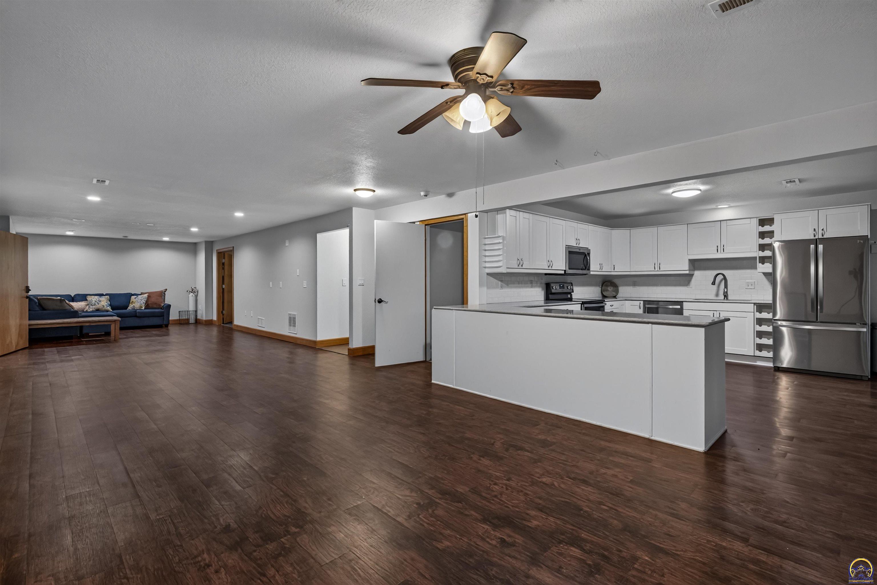 597 N 1600 RD