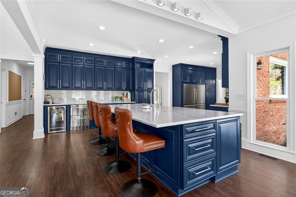 1026 Quaker Ridge Way