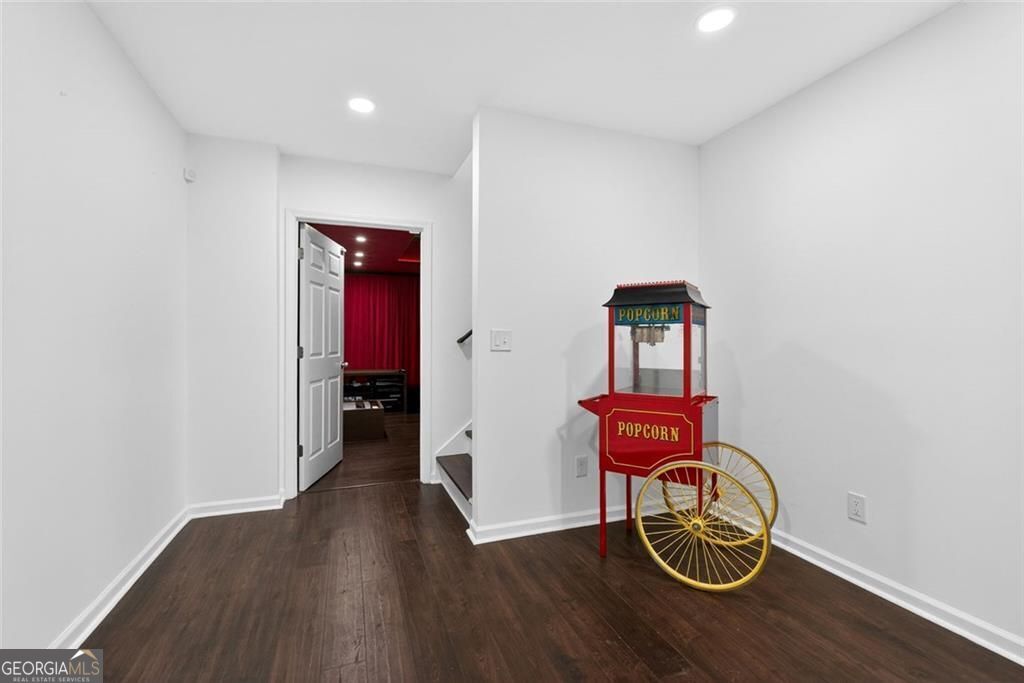 1026 Quaker Ridge Way