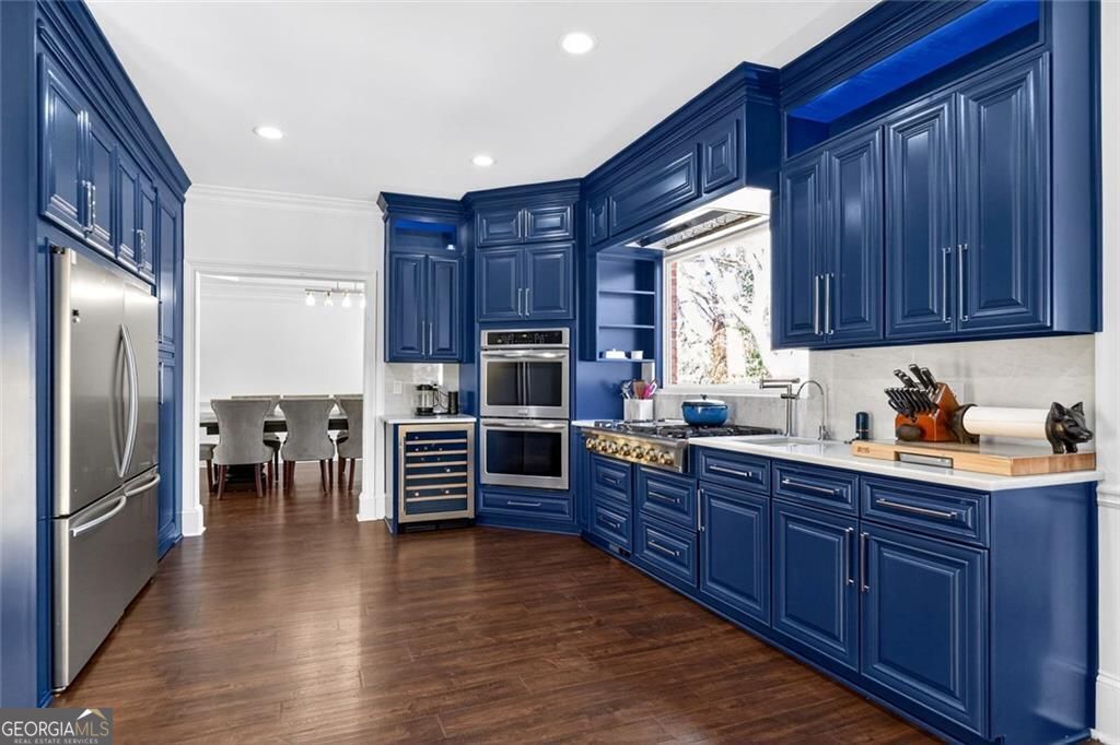 1026 Quaker Ridge Way