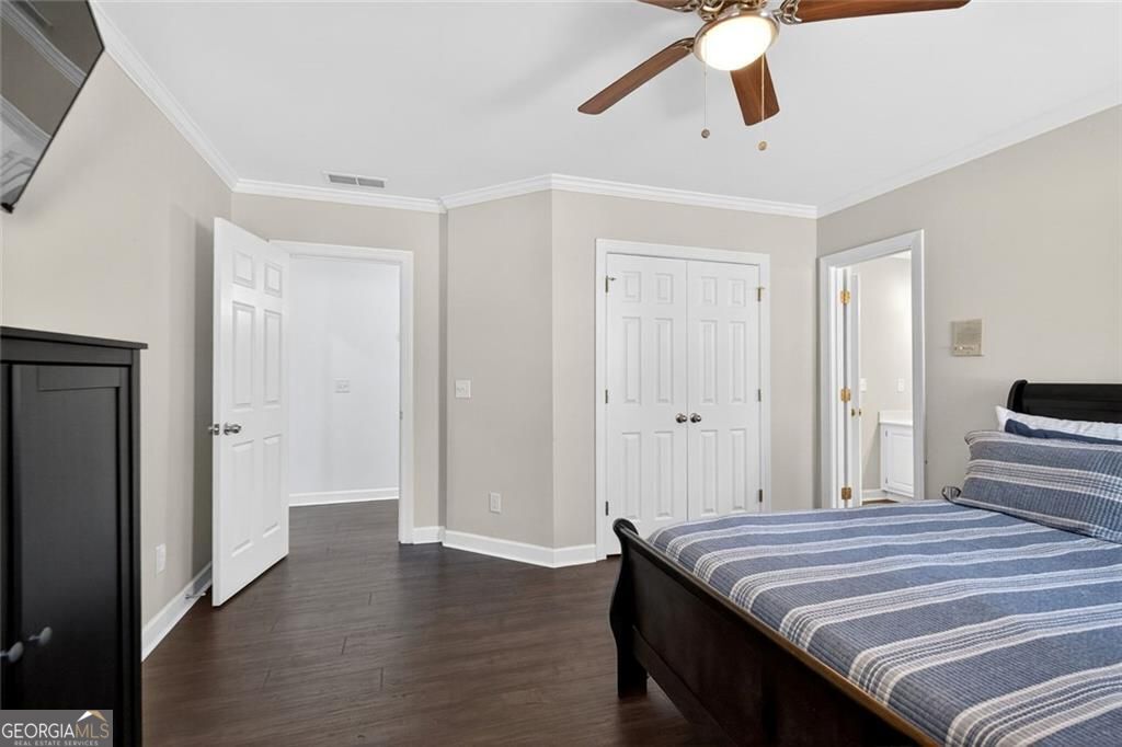 1026 Quaker Ridge Way