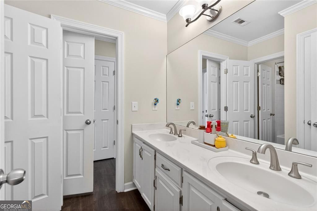 1026 Quaker Ridge Way