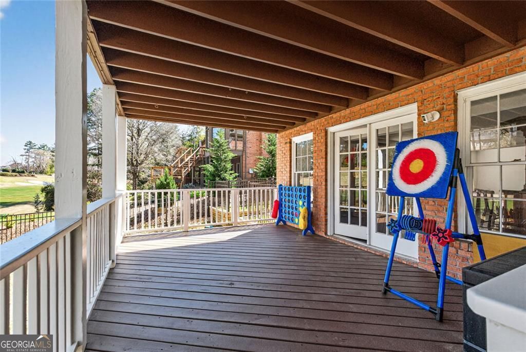 1026 Quaker Ridge Way