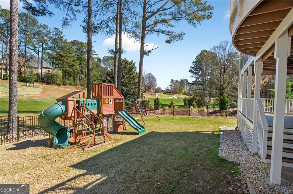 1026 Quaker Ridge Way