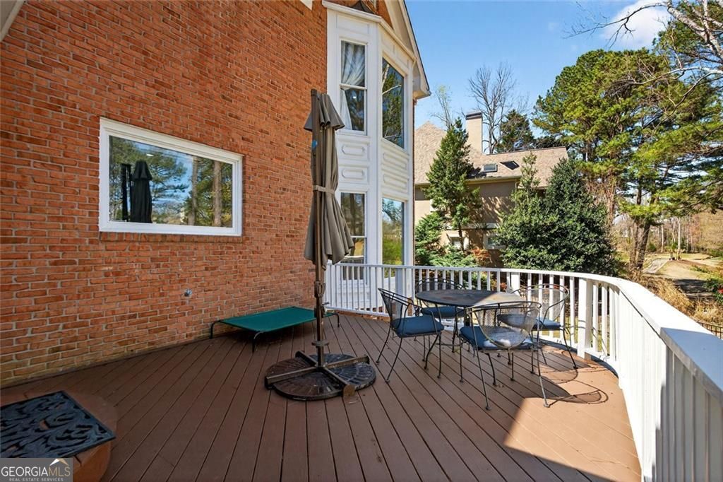 1026 Quaker Ridge Way