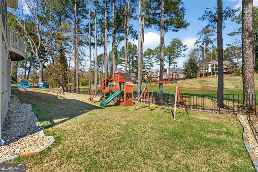 1026 Quaker Ridge Way