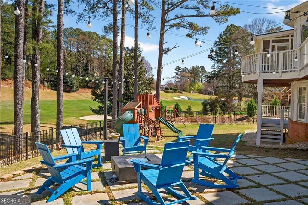 1026 Quaker Ridge Way