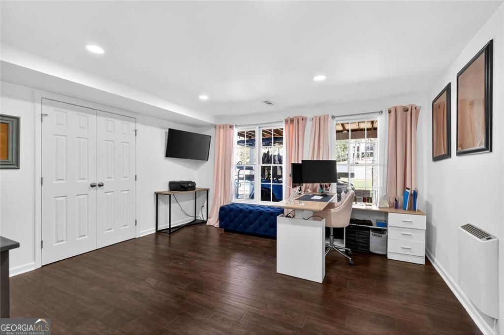 1026 Quaker Ridge Way