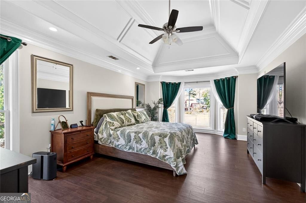 1026 Quaker Ridge Way