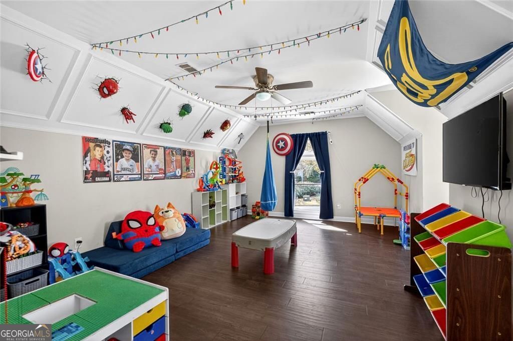 1026 Quaker Ridge Way