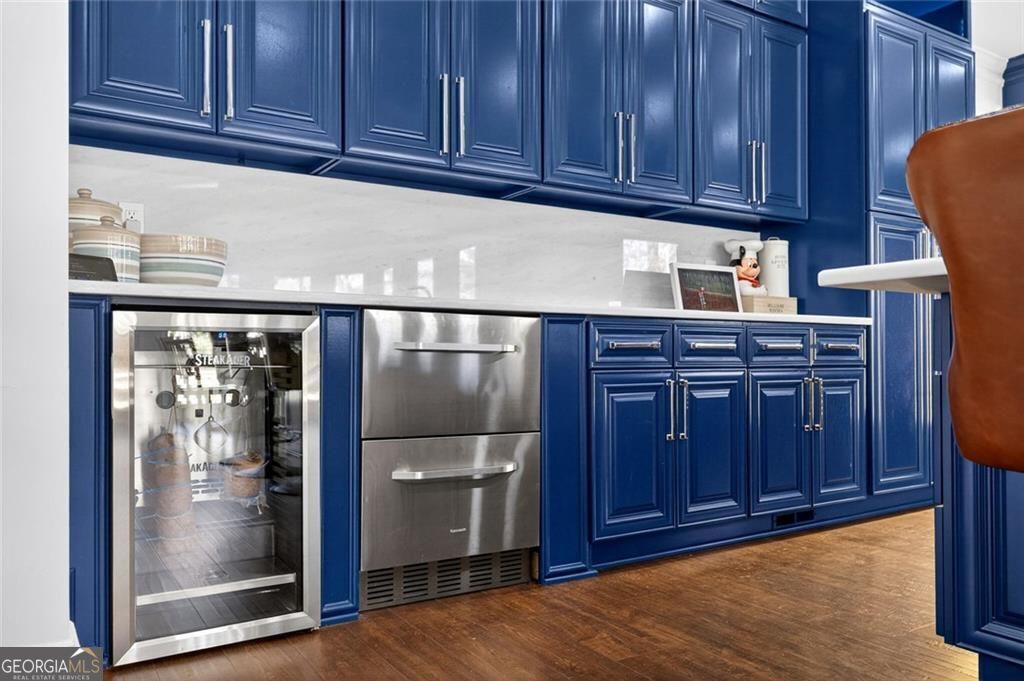 1026 Quaker Ridge Way