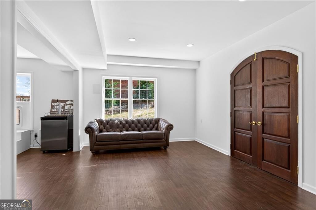 1026 Quaker Ridge Way