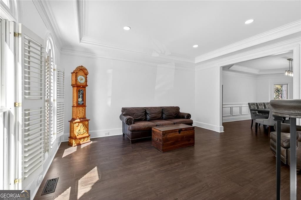 1026 Quaker Ridge Way