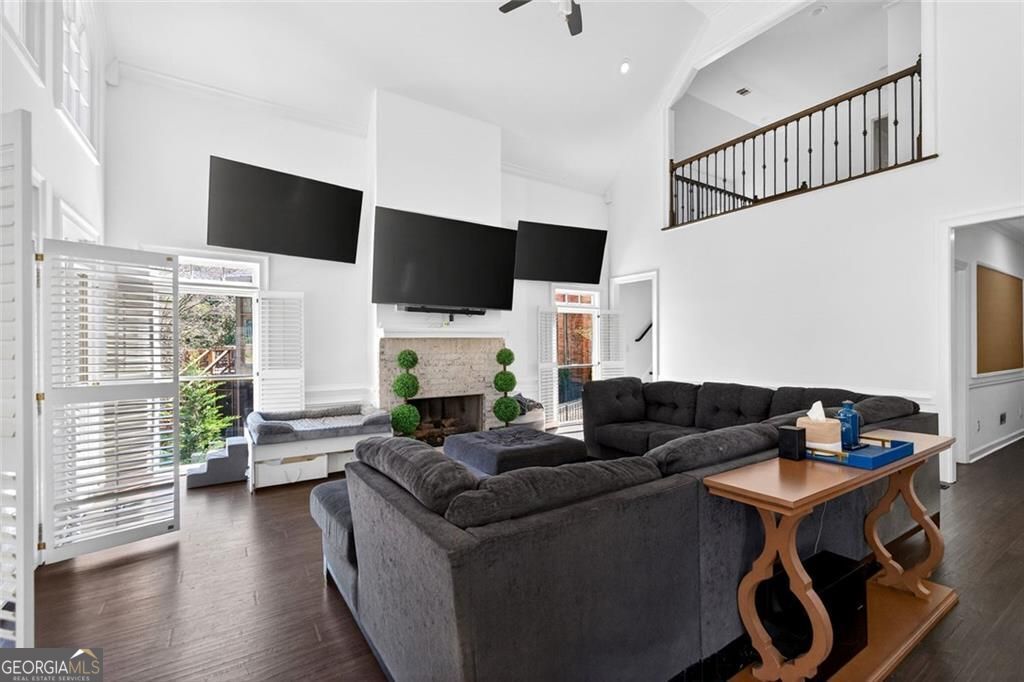 1026 Quaker Ridge Way