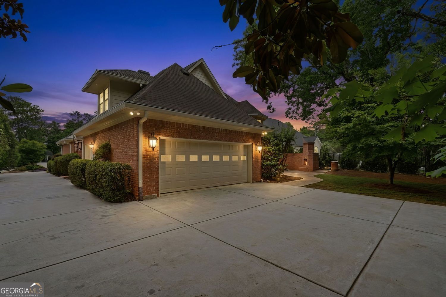 104 Oakland Hills Court