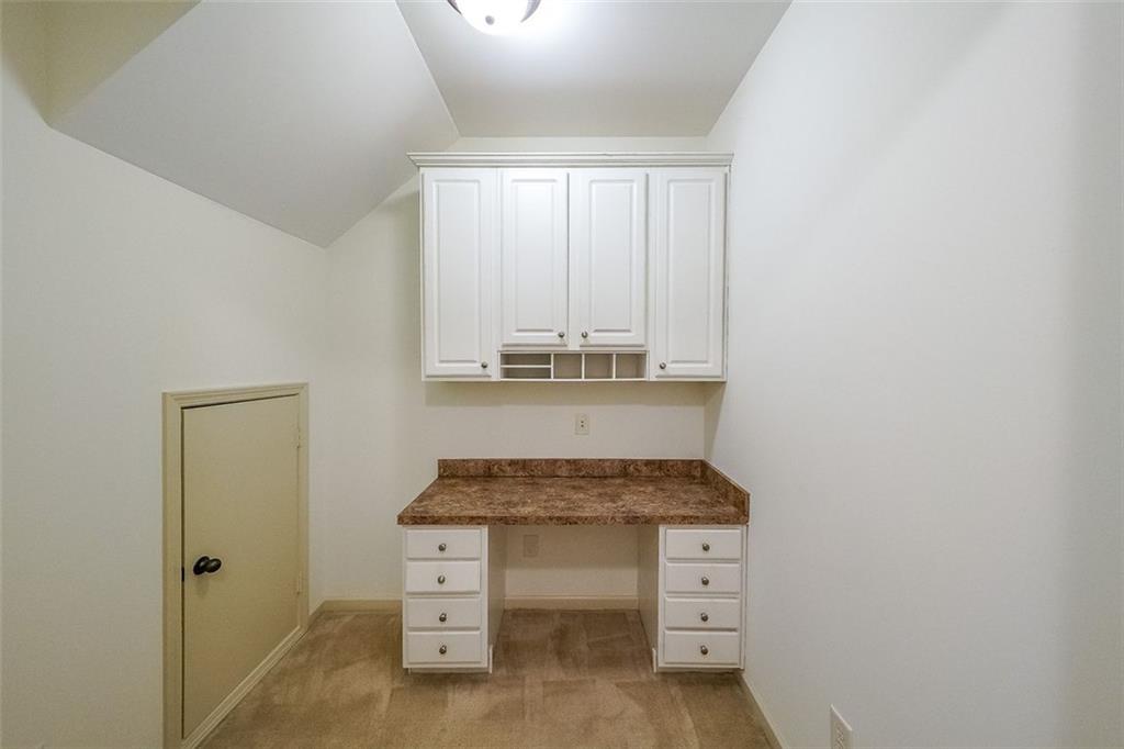 671 Village Field Ct