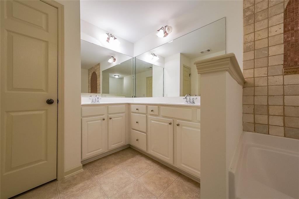 671 Village Field Ct