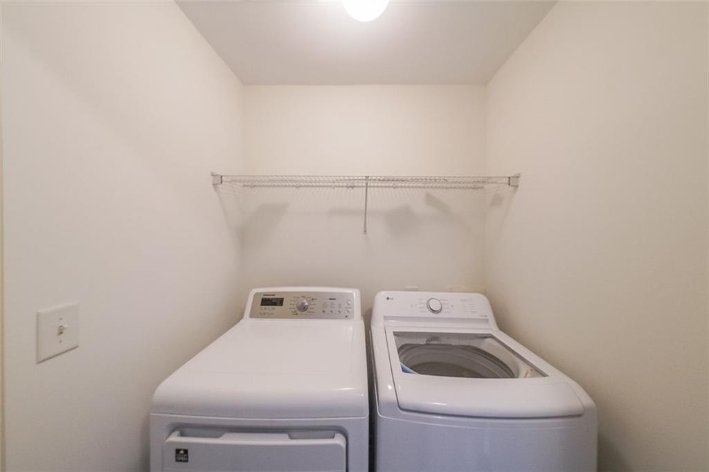 671 Village Field Ct