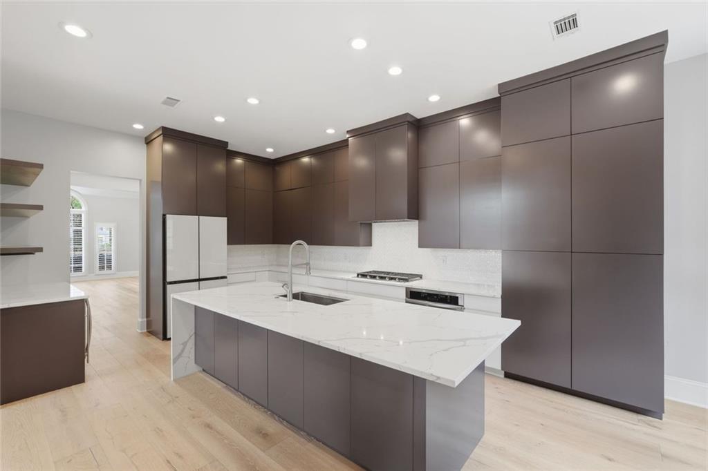 104 Oakland Hills Court