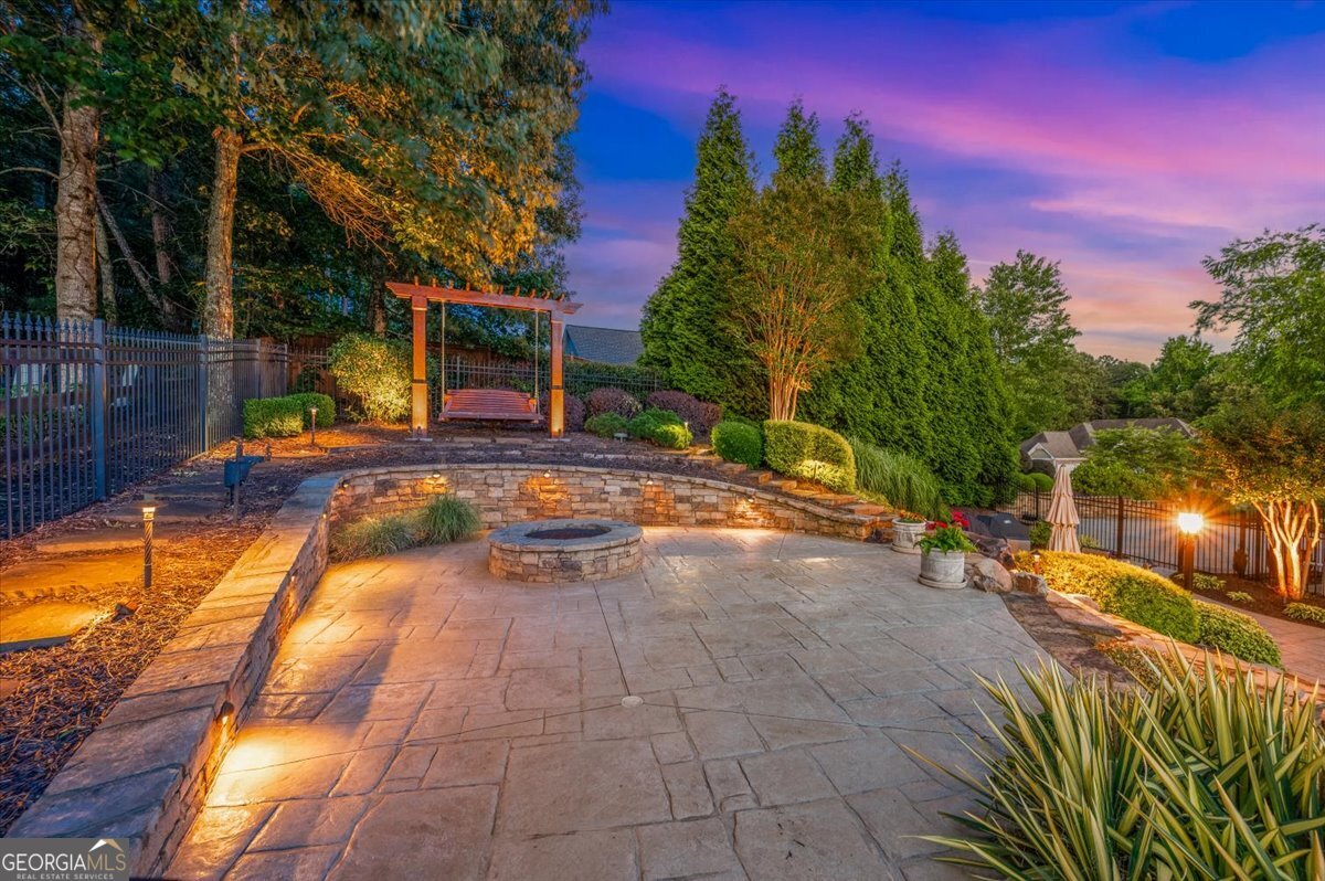 20 Lake Overlook Drive
