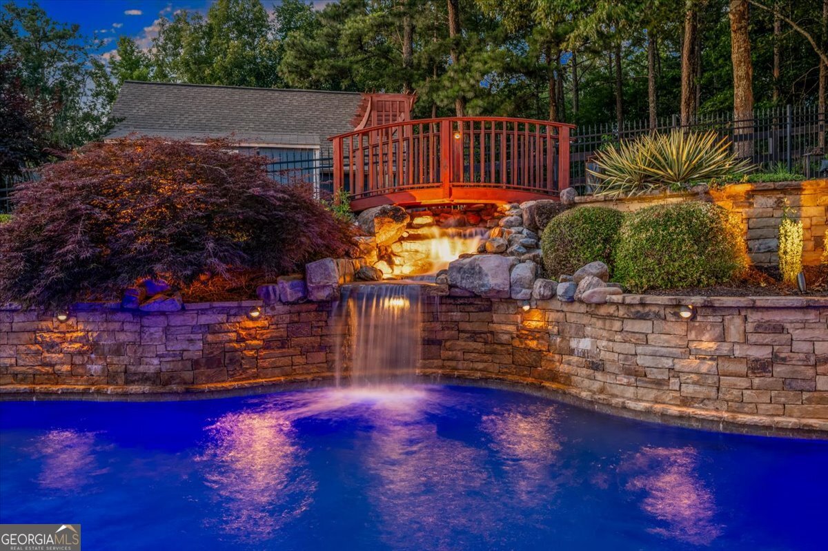 20 Lake Overlook Drive