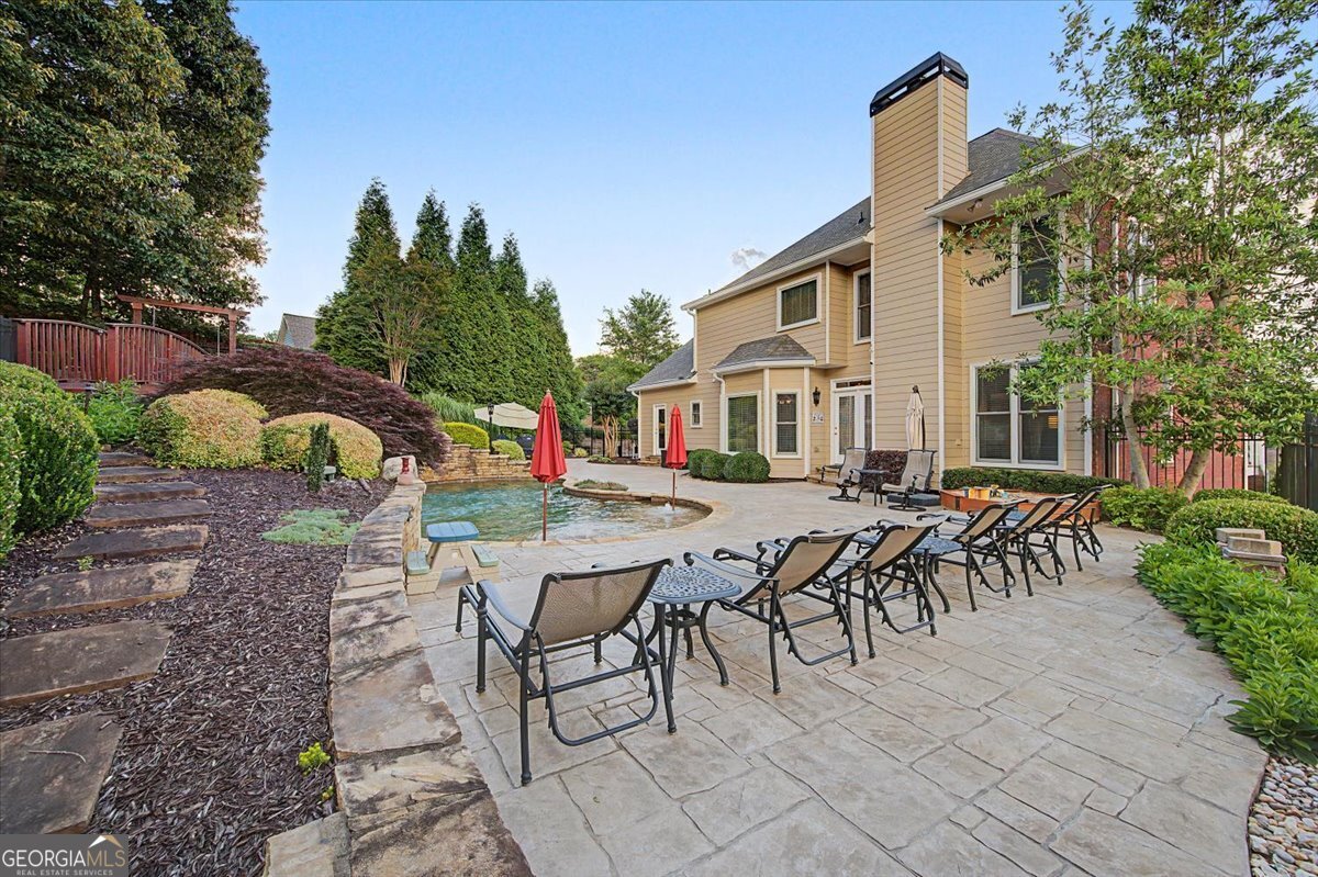 20 Lake Overlook Drive